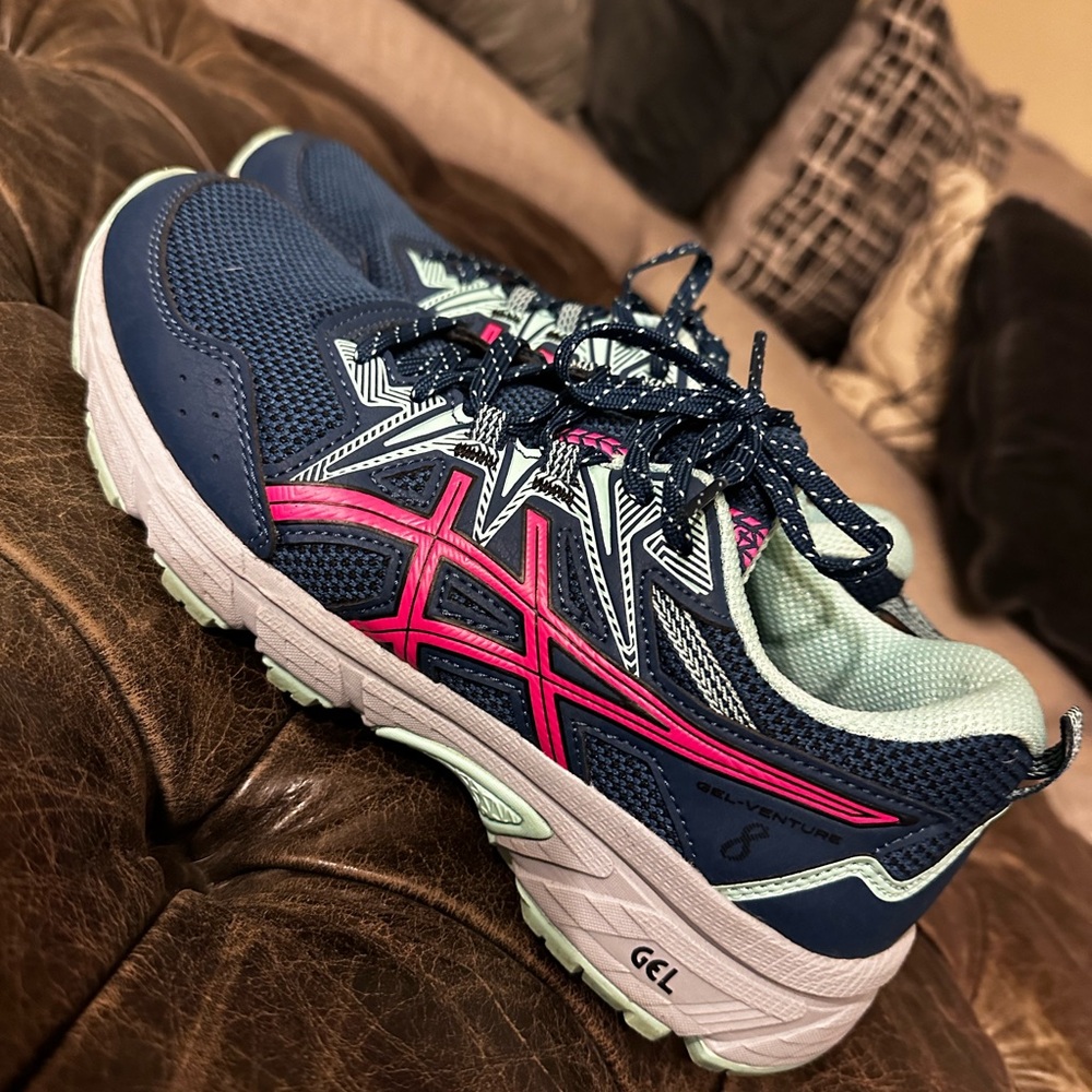 ASICS Women's Gel-Venture 8 Blue and Pink Running Shoes